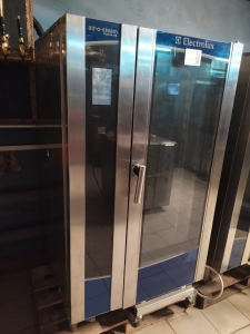 Пароконвектоат Electrolux